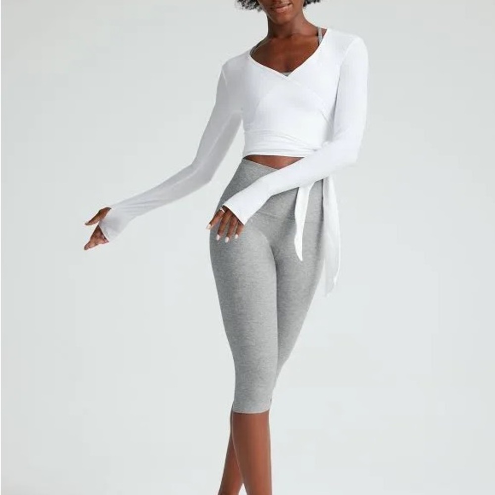 Beyond Yoga Gray Spacedye Capris